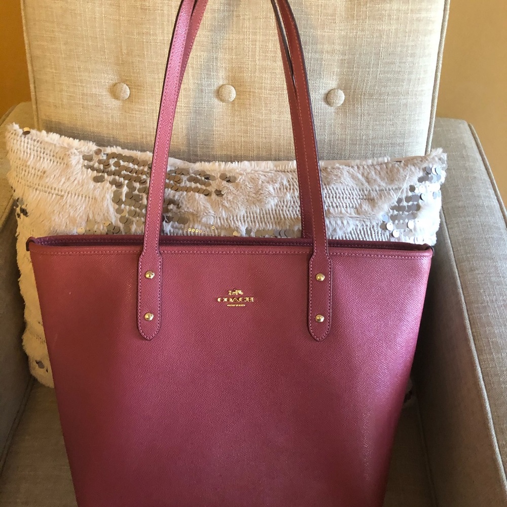 Pink Coach bag excellent condition